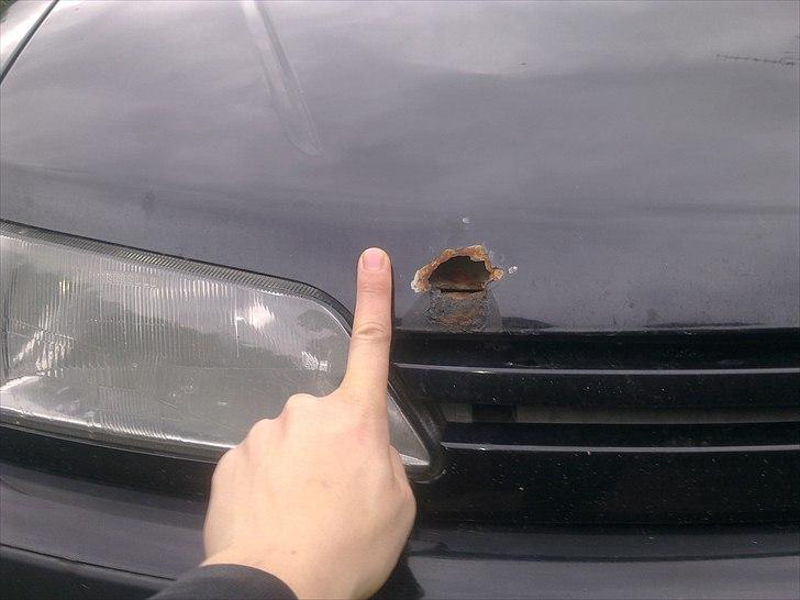 Peugeot 306 xs 1.6 byttet til 106 - eneste rust der er på bilen:) billede 10