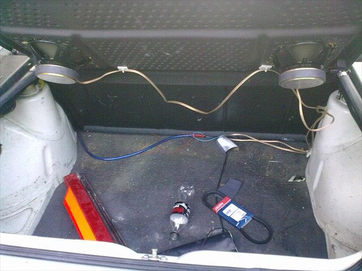 VW Golf 1.3CL Winterwagen SOLGT - Her er plads til forbedringer, og det kommer der :-D billede 9