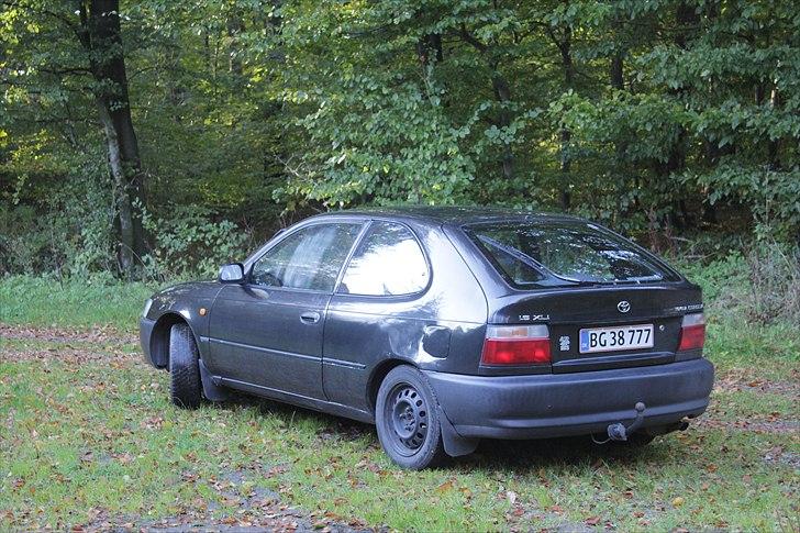 Toyota Corolla 1,6 XLI  (solgt) billede 6