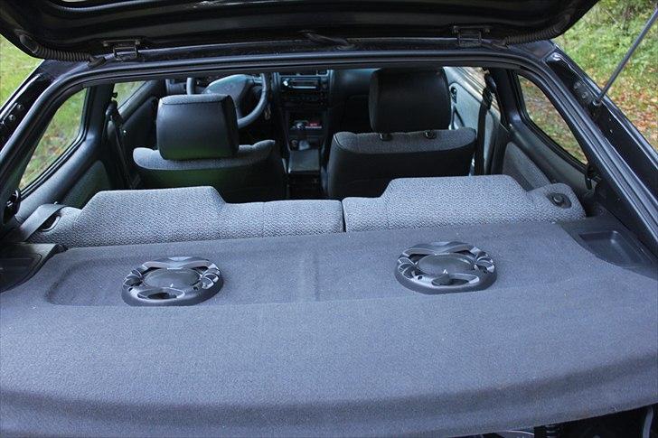 Toyota Corolla 1,6 XLI  (solgt) billede 9