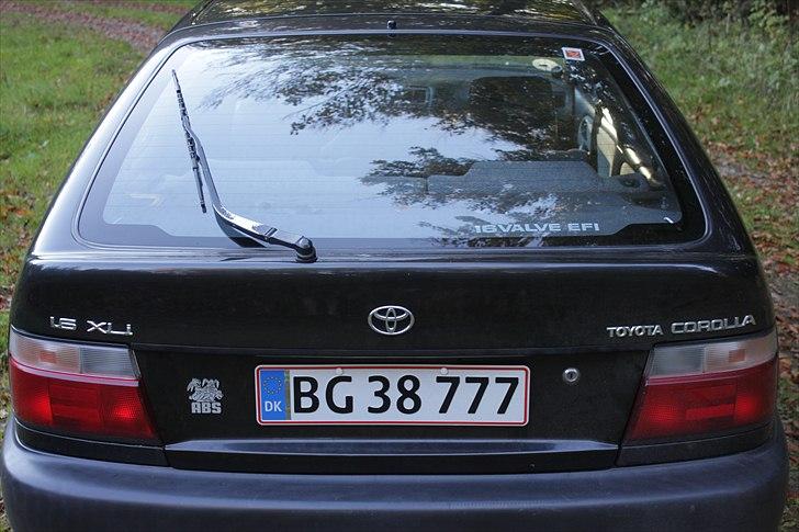 Toyota Corolla 1,6 XLI  (solgt) billede 15