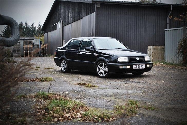 VW Vento (Solgt)  billede 16