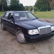 Mercedes Benz 300 d til sagel