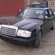 Mercedes Benz 300 d til sagel