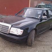 Mercedes Benz 300 d til sagel