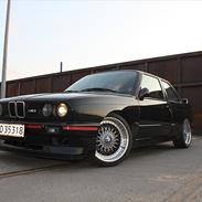 BMW M3 E30 CARBON (SOLGT)