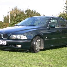 BMW e39 528i 