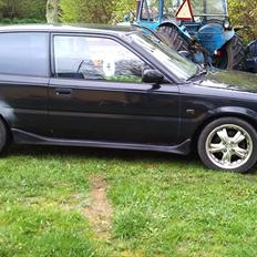 Toyota Corolla 1,6 16V gti (SOLGT)