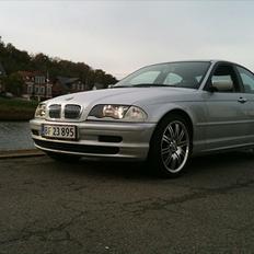 BMW 318i,  E46 T**SOLGT**