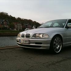 BMW 318i,  E46 T**SOLGT**