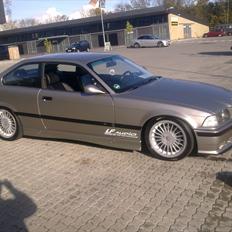 BMW e36 325i