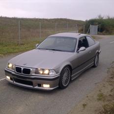 BMW e36 325i