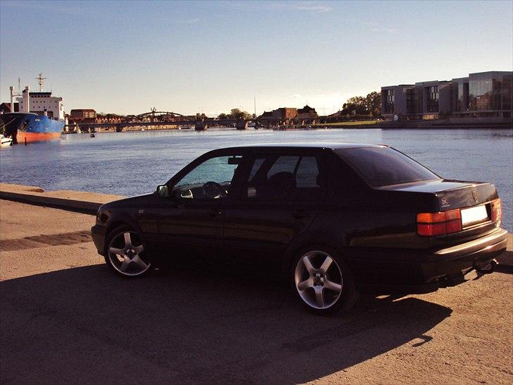 VW vento 1.8 GL solgt billede 4