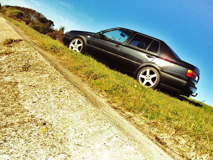 VW vento 1.8 GL solgt billede 6