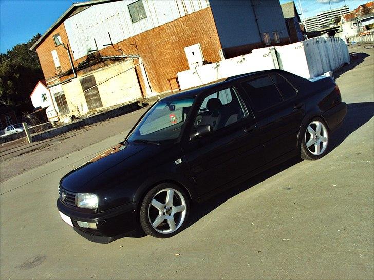 VW vento 1.8 GL solgt billede 8