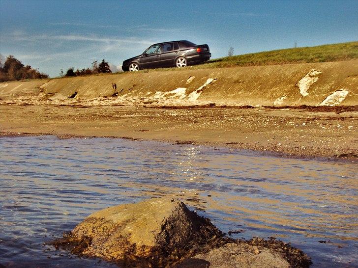 VW vento 1.8 GL solgt billede 9