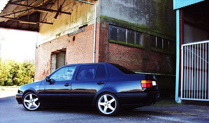 VW vento 1.8 GL solgt billede 12