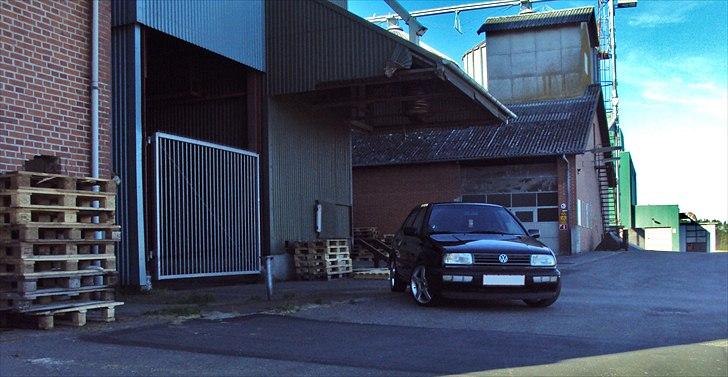 VW vento 1.8 GL solgt billede 13