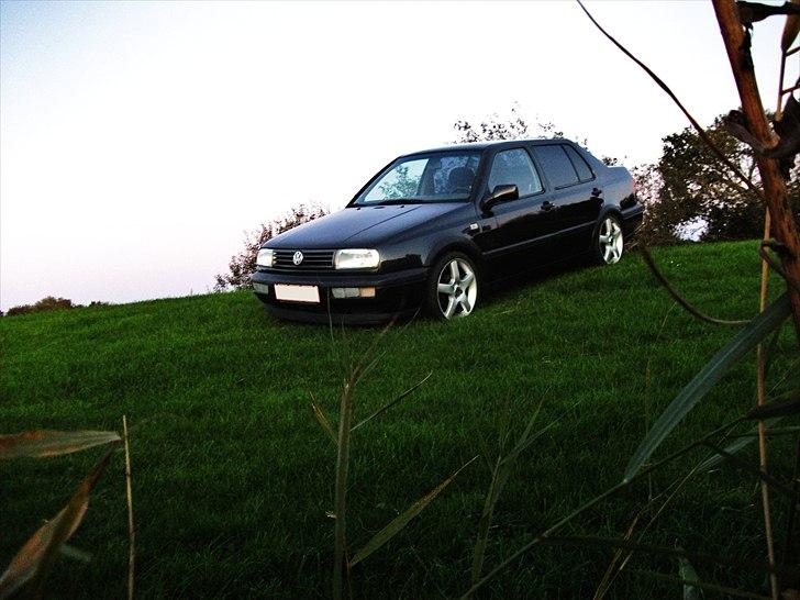 VW vento 1.8 GL solgt billede 17