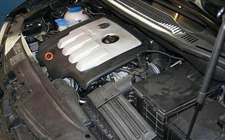 VW TOURAN 2,0 TDI DSG (solgt) billede 14