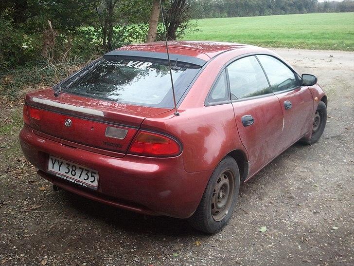 Mazda 323f ba (Solgt) billede 7