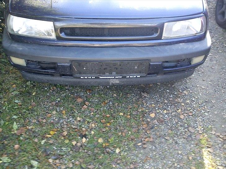 VW Vento 1,8 cl byttet - nyt med øjenskygge og emblemfri grill billede 5