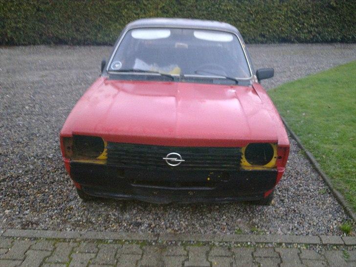 Opel kadett c "solgt" - ny forskæm og hjelm billede 8