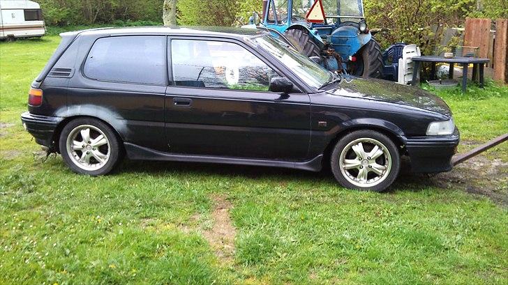 Toyota Corolla 1,6 16V gti (SOLGT) billede 2