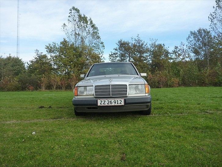 Mercedes Benz 250D billede 3