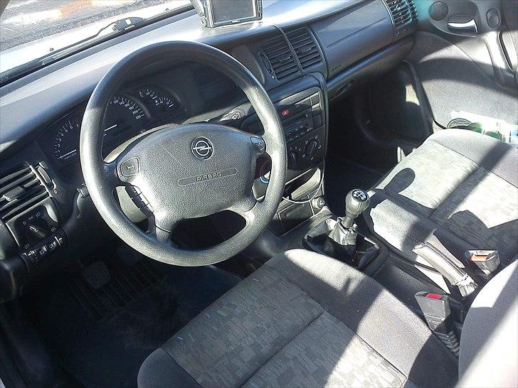 Opel Vectra B  1,8 16v  SOLGT billede 3