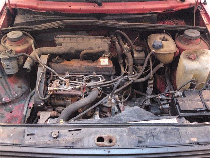 VW Golf 2 SOLGT - Før motorvask :D billede 13