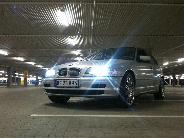 BMW 318i,  E46 T**SOLGT** billede 1