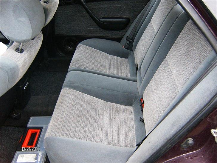 Toyota .-. Carina E GLI Solgt .-. billede 11