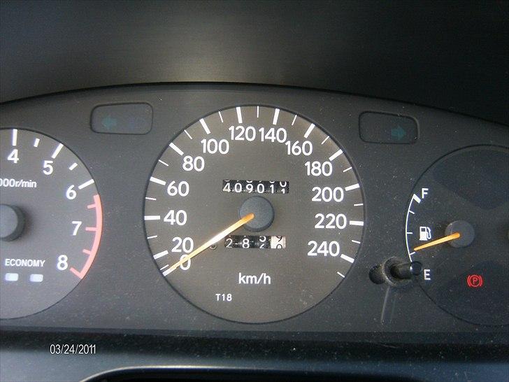 Toyota .-. Carina E GLI Solgt .-. billede 12