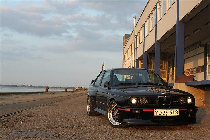 BMW M3 E30 CARBON (SOLGT) billede 2