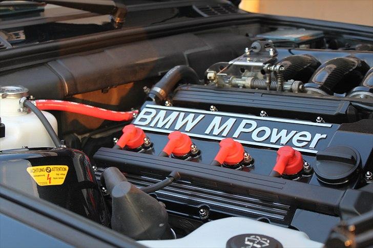 BMW M3 E30 CARBON (SOLGT) billede 6