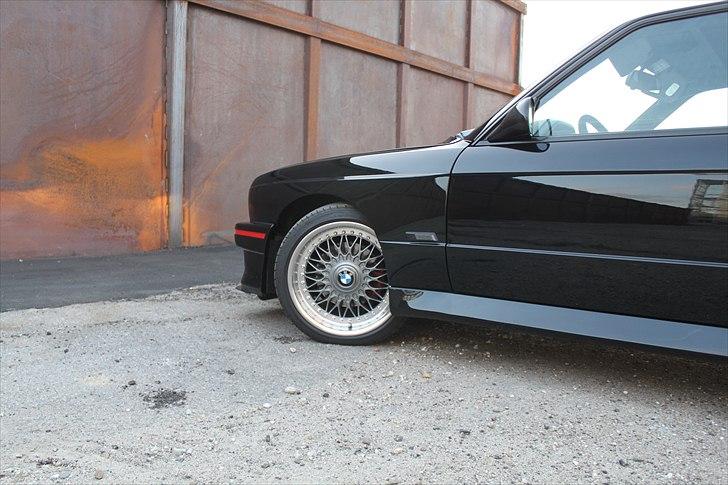 BMW M3 E30 CARBON (SOLGT) billede 8