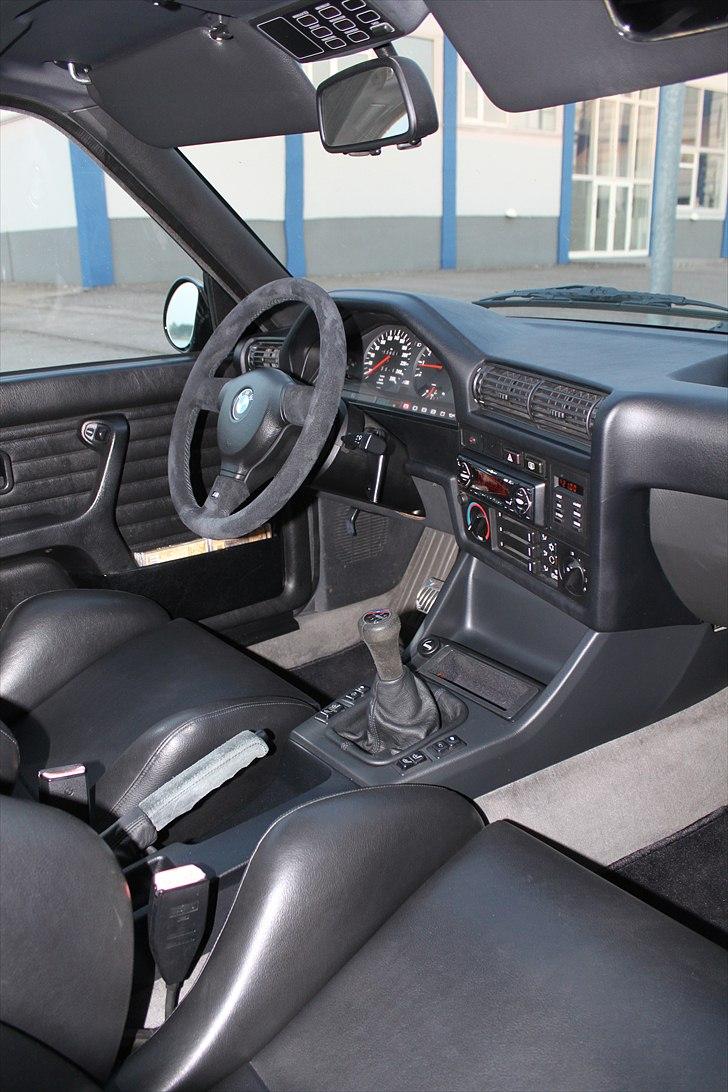 BMW M3 E30 CARBON (SOLGT) billede 13