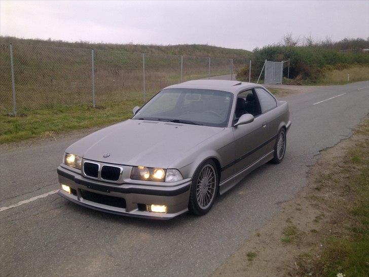 BMW e36 325i billede 2