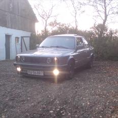 BMW E30 320i Solgt