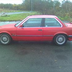 BMW e30 325 e