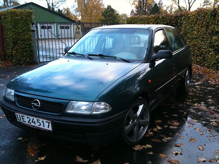 Opel Astra 1.6i SOLGT! billede 3
