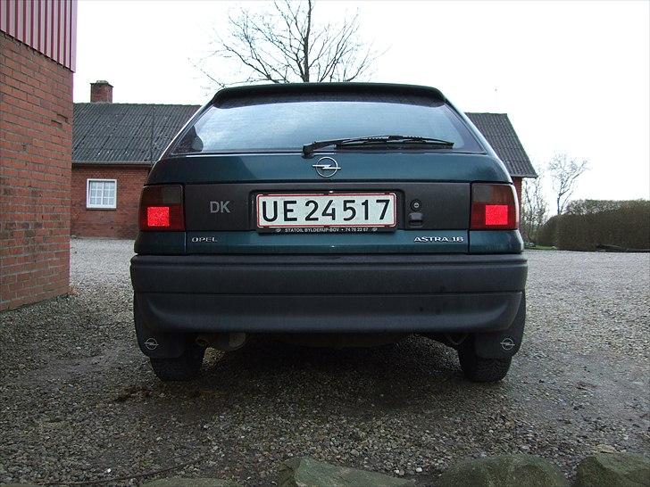 Opel Astra 1.6i SOLGT! billede 6