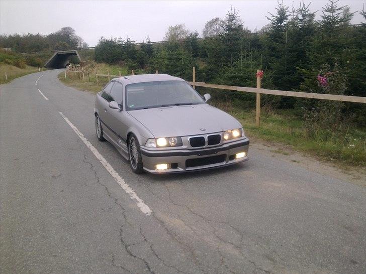 BMW e36 325i billede 3