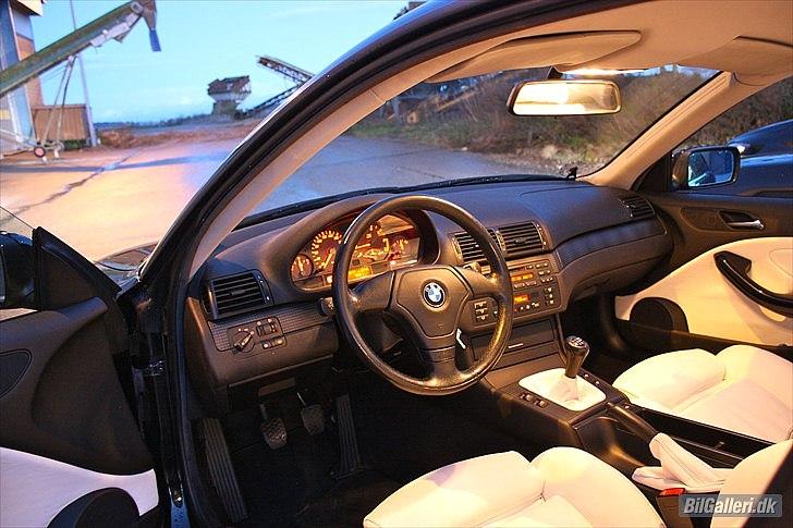 BMW 318ci Coupé billede 3