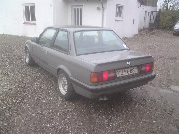 BMW E30 320i Solgt billede 9