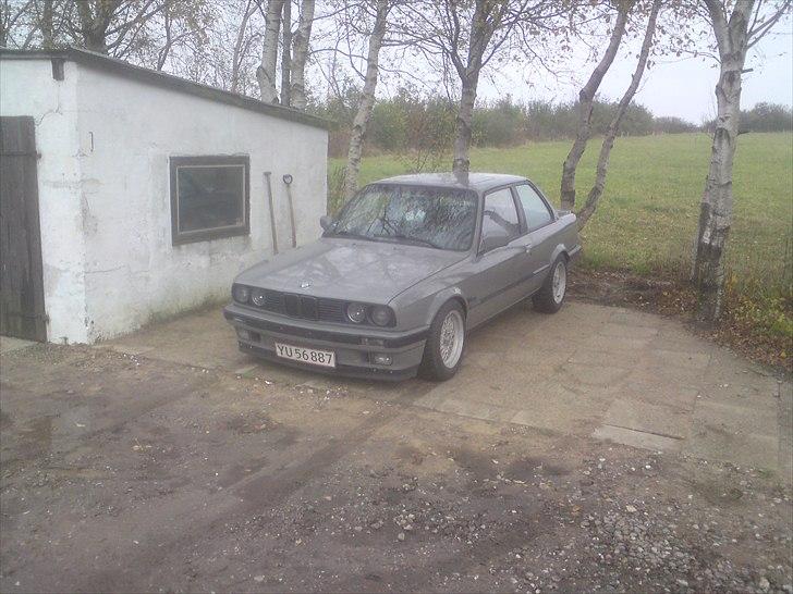 BMW E30 320i Solgt billede 12