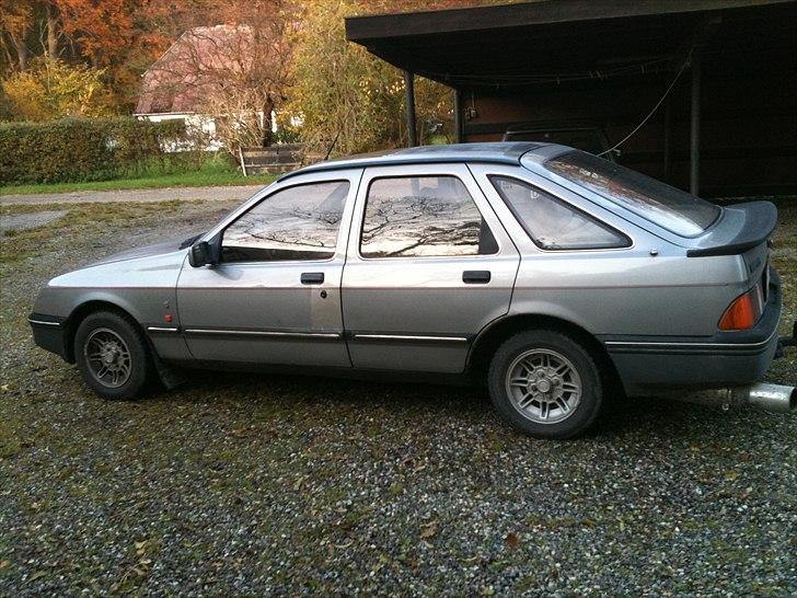 Ford sierra 2,3 v6 ghia billede 3