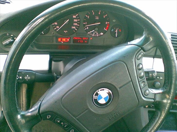 BMW 528iA(byttet) billede 10