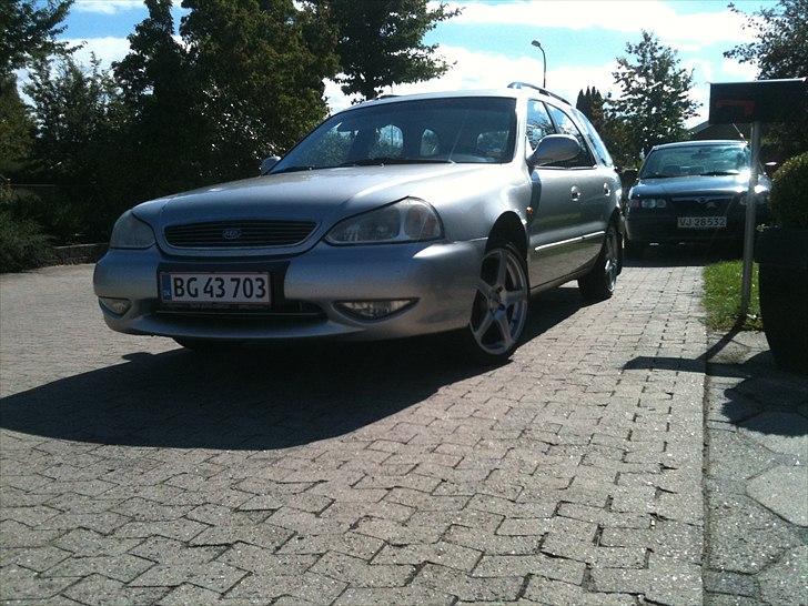 Kia Clarus billede 1